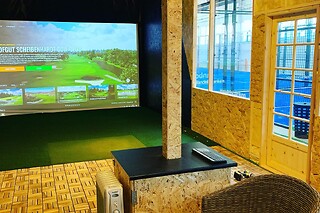 Golfsimulator for 4 hos XGolf