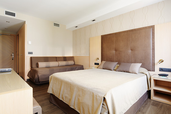 HOTEL PEDRO I DE ARAGON - photo 0